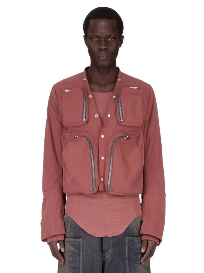 CHAQUETA CARGO CONCORDIANS FW25 DE RICK OWENS EN NYLON MATE COLOR PALISANDRO. RU02E1762MT-13 CHAQUETA CARGO CONCORDIANS FW25 DE RICK OWENS EN NYLON MATE COLOR PALISANDRO. RU02E1762MT-13