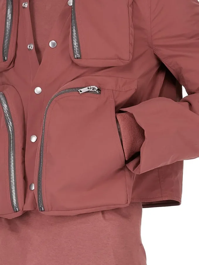 CHAQUETA CARGO CONCORDIANS FW25 DE RICK OWENS EN NYLON MATE COLOR PALISANDRO. RU02E1762MT-13 CHAQUETA CARGO CONCORDIANS FW25 DE RICK OWENS EN NYLON MATE COLOR PALISANDRO. RU02E1762MT-13