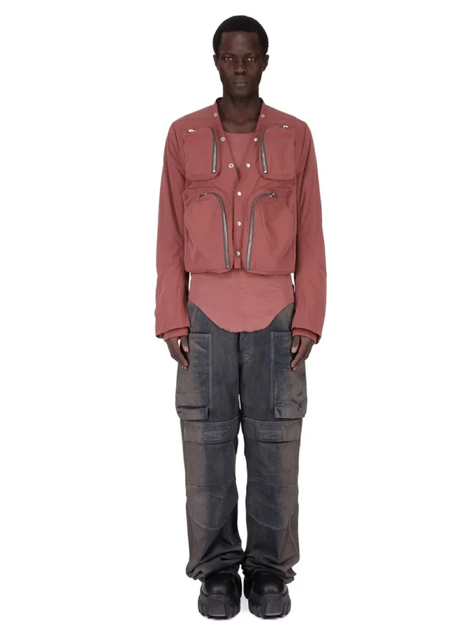 CHAQUETA CARGO CONCORDIANS FW25 DE RICK OWENS EN NYLON MATE COLOR PALISANDRO. RU02E1762MT-13 CHAQUETA CARGO CONCORDIANS FW25 DE RICK OWENS EN NYLON MATE COLOR PALISANDRO. RU02E1762MT-13